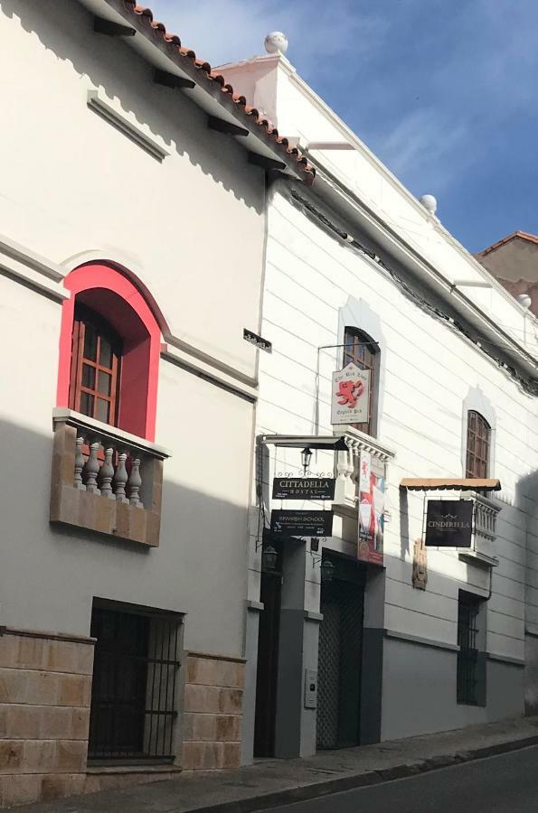 Cittadella Hostal Sucre Exteriör bild
